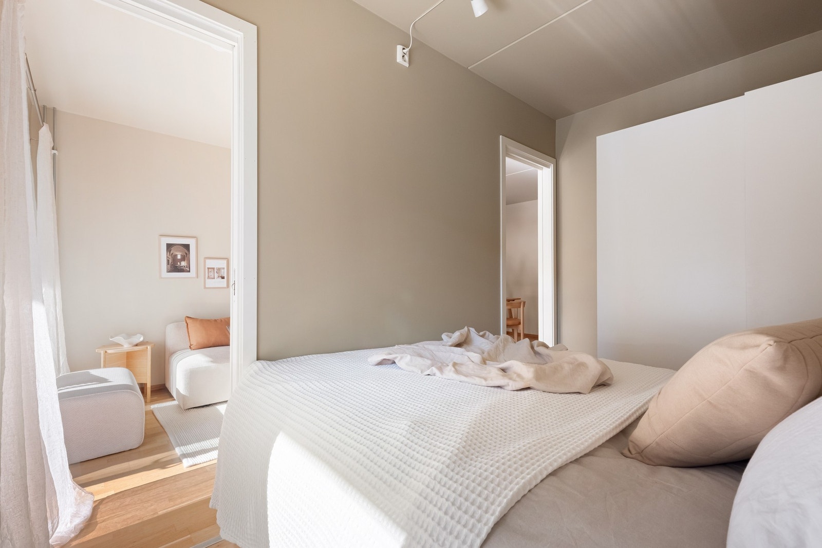 Garderobeskapet blir stående. Galleribilde