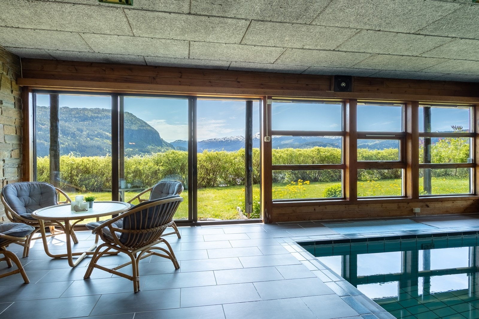 Skyvedøren til hagen ble skiftet i 2023. Galleribilde