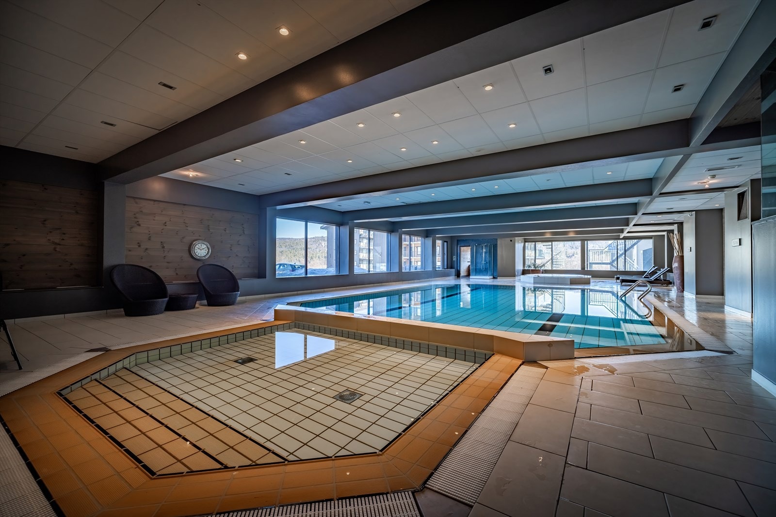 Bygget har flott SPA-avdeling med bl.a. svømmebasseng, sauna & boblebad. Galleribilde