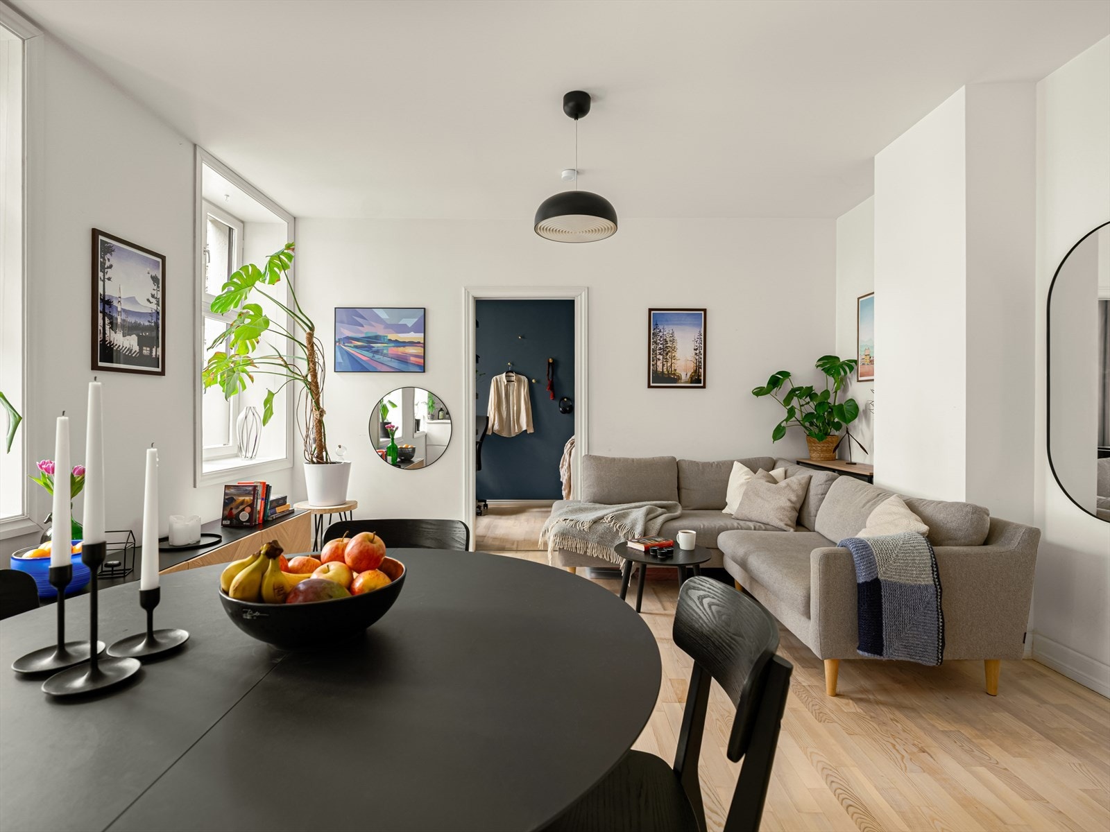 Leiligheten har en åpen og sosial planløsning. Galleribilde