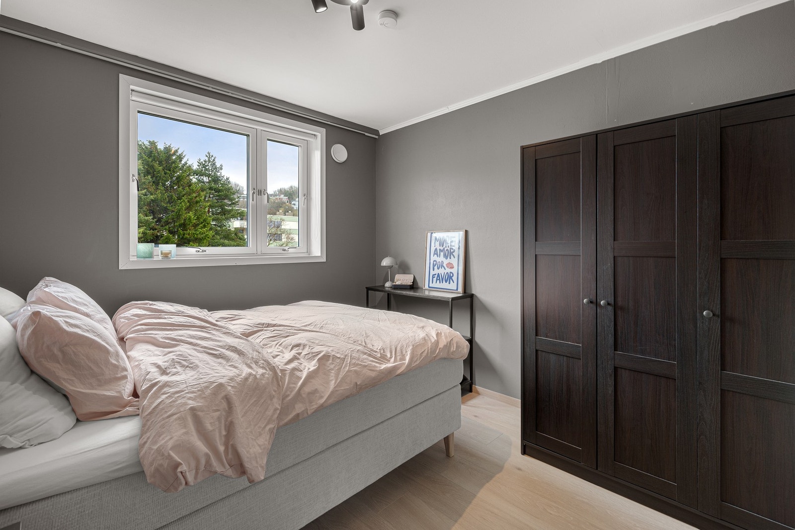 Soverom 2 er også av god størrelse på hele 9,5 m². Galleribilde