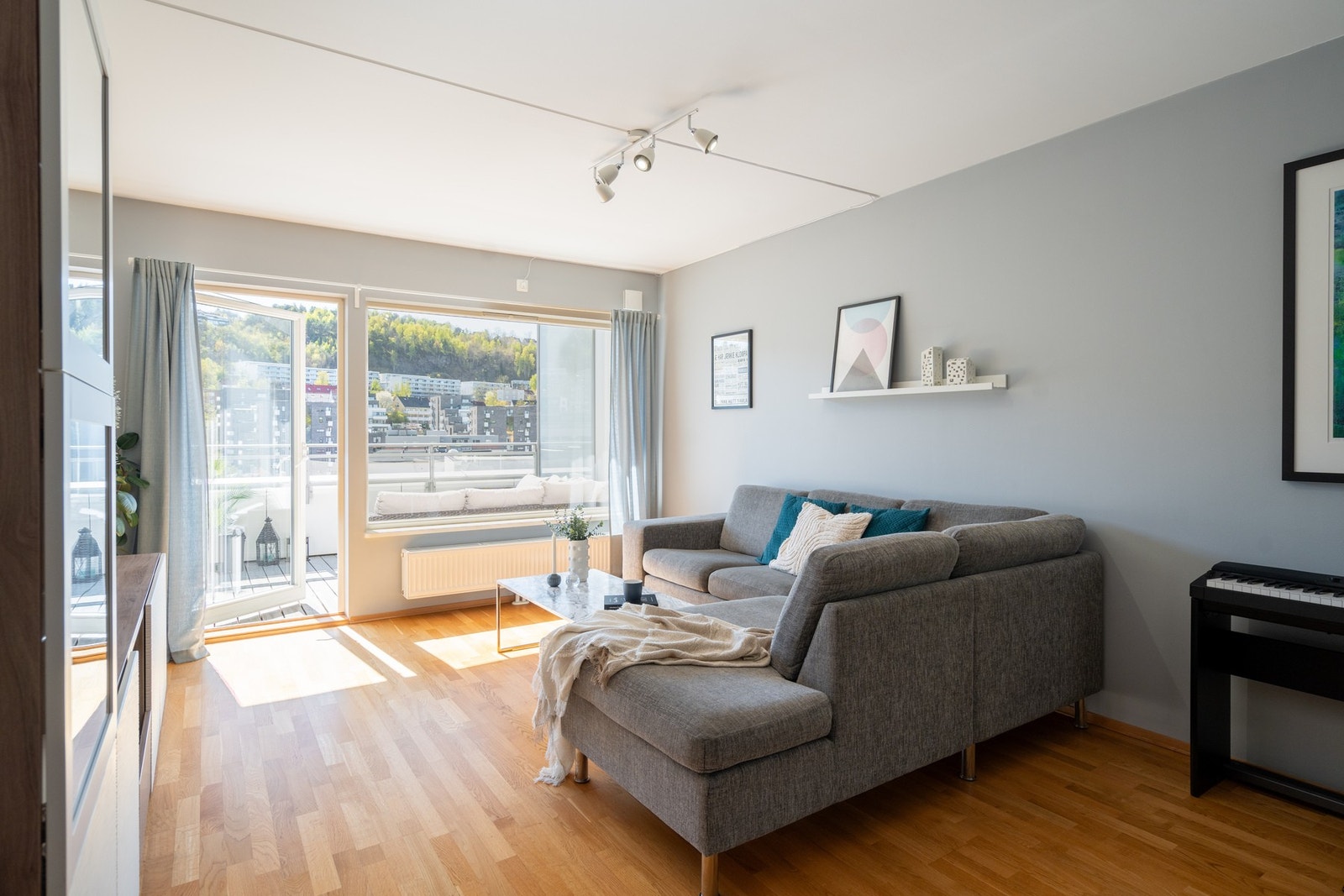 Oppvarming via radiatorer er inkludert i felleskostnadene. Galleribilde