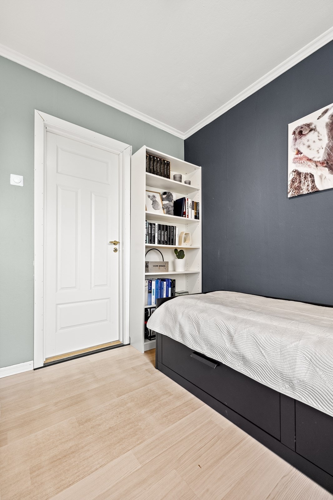 God plass til diverse møblement. Galleribilde