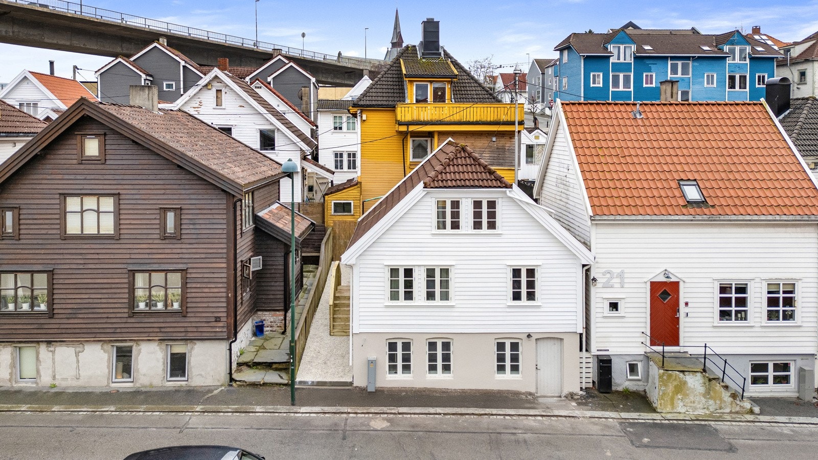 Øvre Banegate 23 presenteres av EIE eiendomsmegling v/ Torbjørn Lie - Eiendomsmegler MNEF/Salgsleder/Partner. Galleribilde