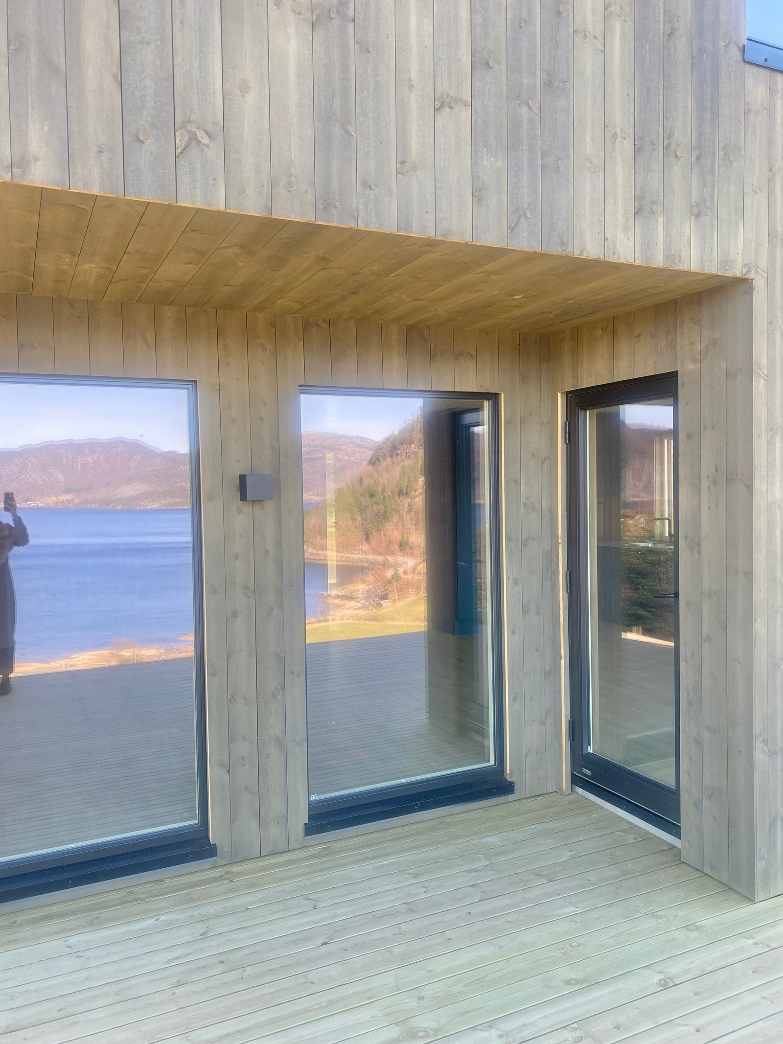 Det leveres med 30 m2 med ferdig terrasse. Galleribilde