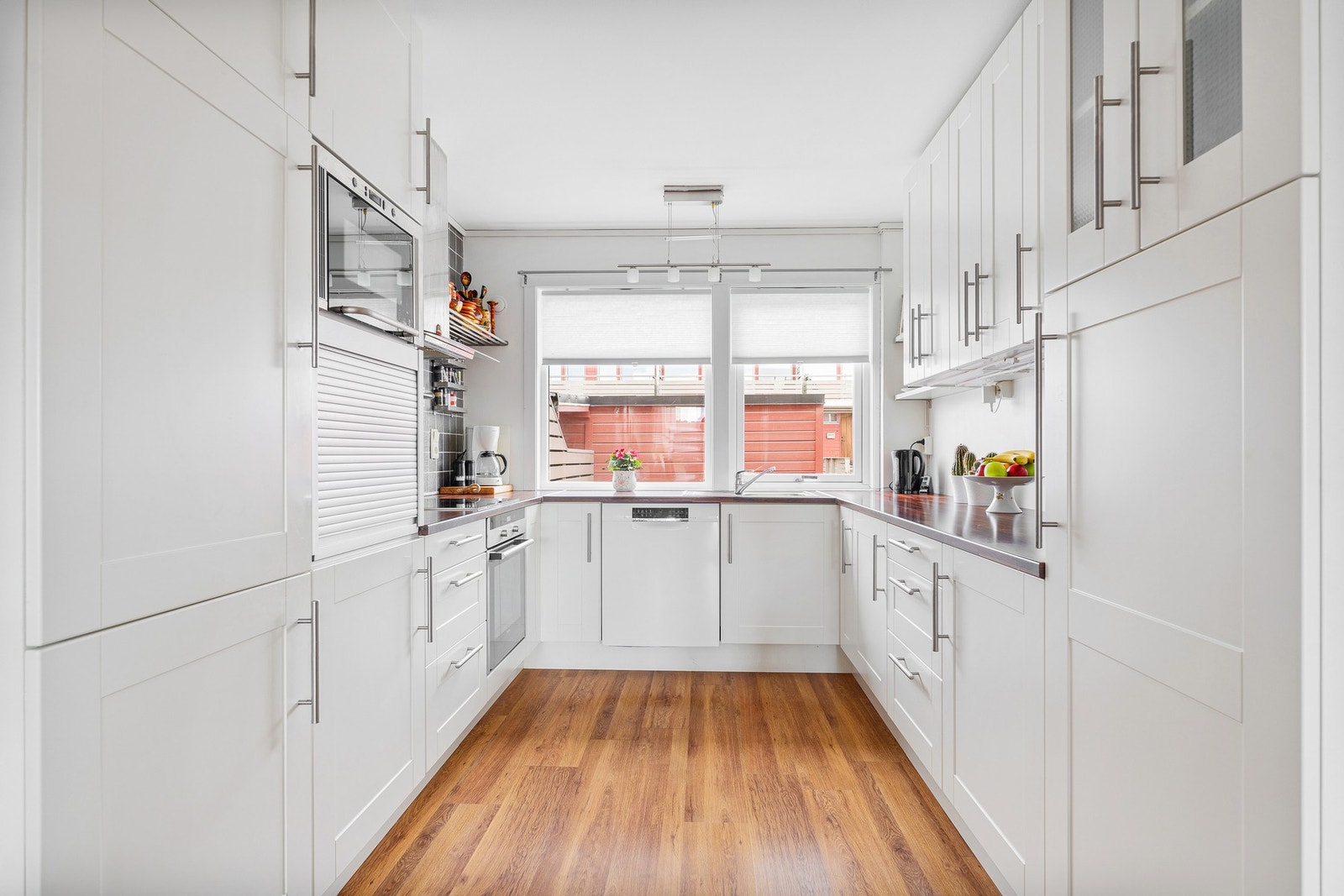 Stort og fint kjøkken på 9 kvadratmeter. Galleribilde