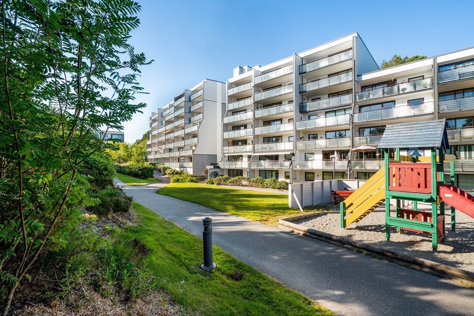 Brønndalen 74 er eneste oppgangen med heis i bygget og er særdeles populær internt i borettslaget. Galleribilde