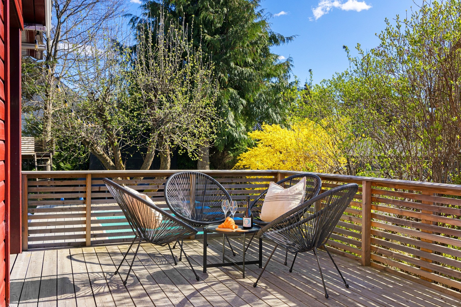 Boligen har 62 kvm med terrasse. Her er det god plass til hagemøbler og grill! Galleribilde