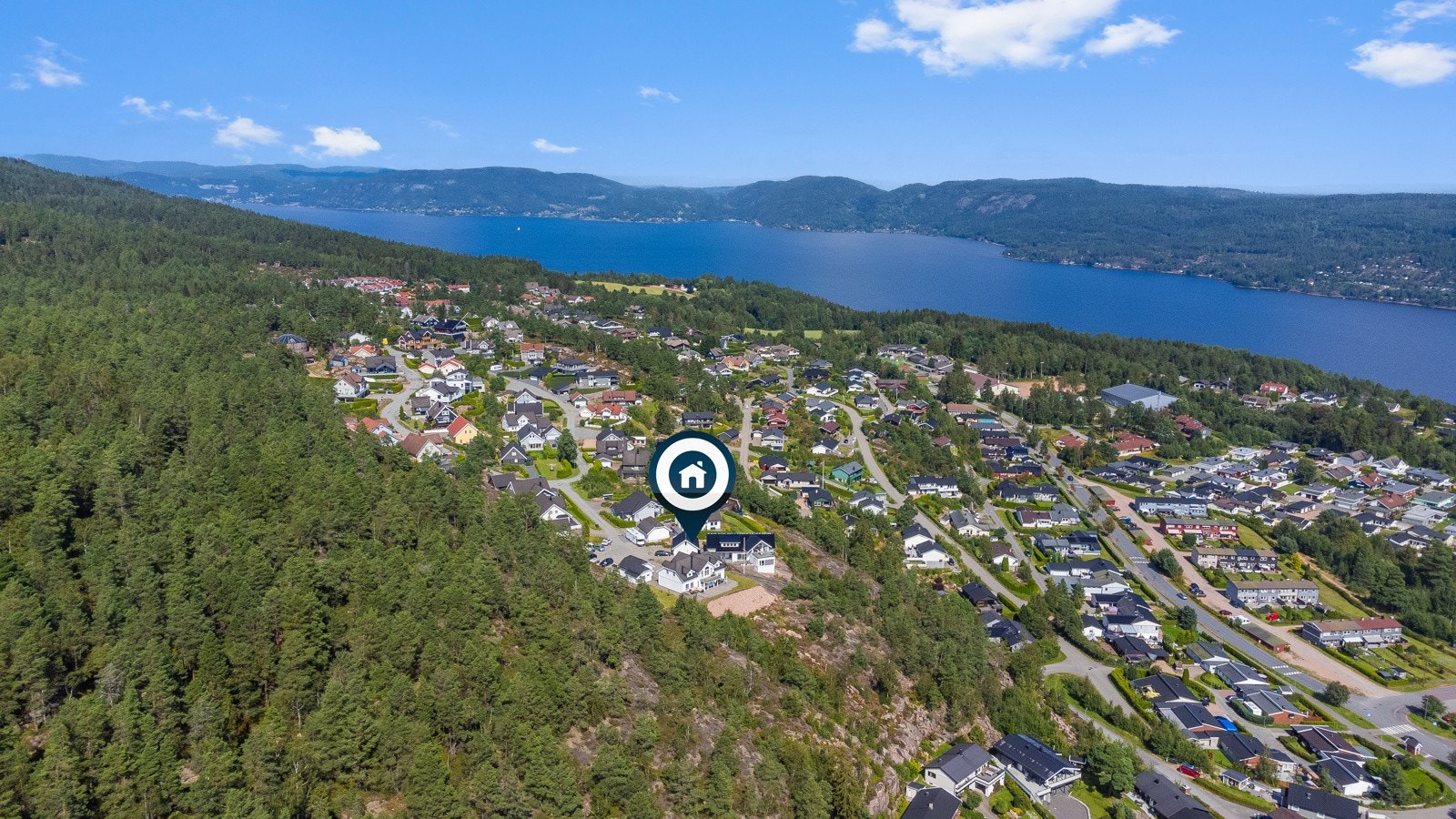 Høydefoto over boligområdet Mariåsen om områdene omkring Galleribilde