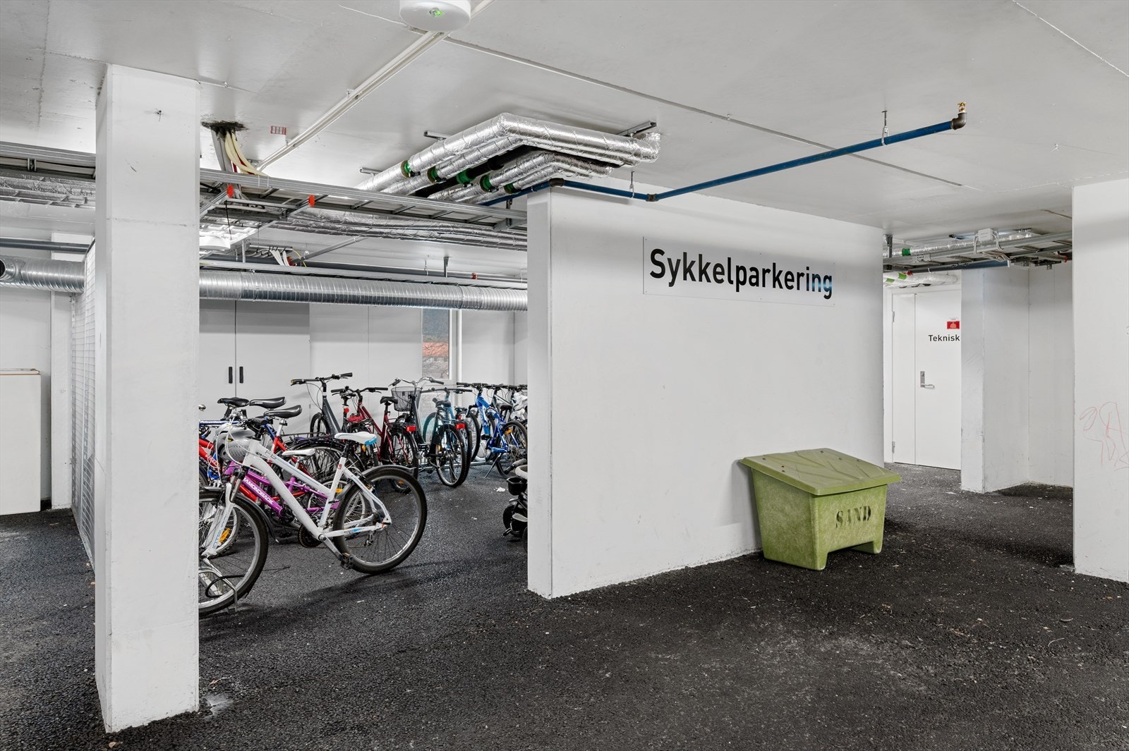 - Felles sykkelparkering - Galleribilde