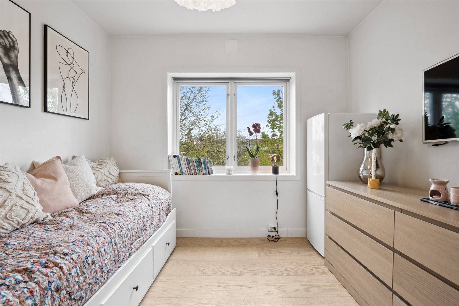 Dette er en lys og arealeffektiv 1-roms leilighet med sentral beliggenhet på Vålerenga. Galleribilde