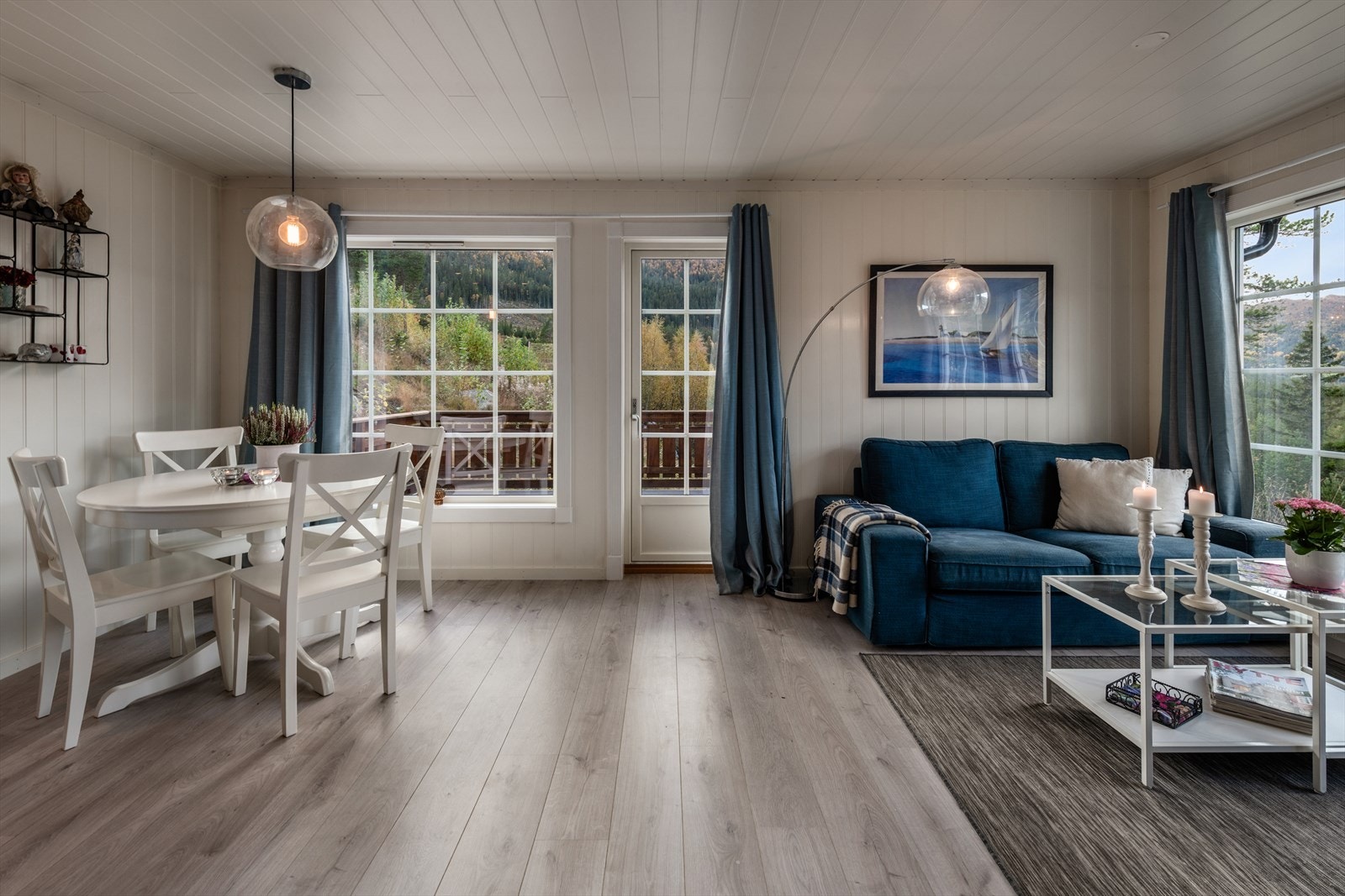 Spisestue / stue Galleribilde