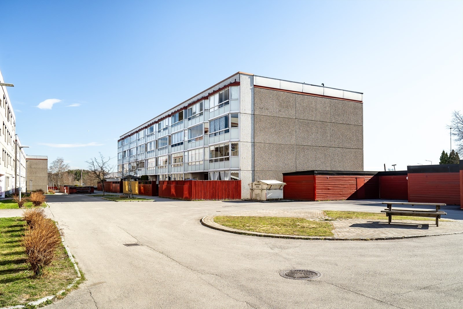 Borettslaget har pene, velholdte fellesarealer som legger til rette for trivsel blant små og store beboere. Galleribilde