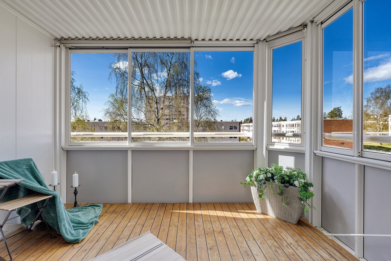 Innglasset balkong på 11 m² Galleribilde