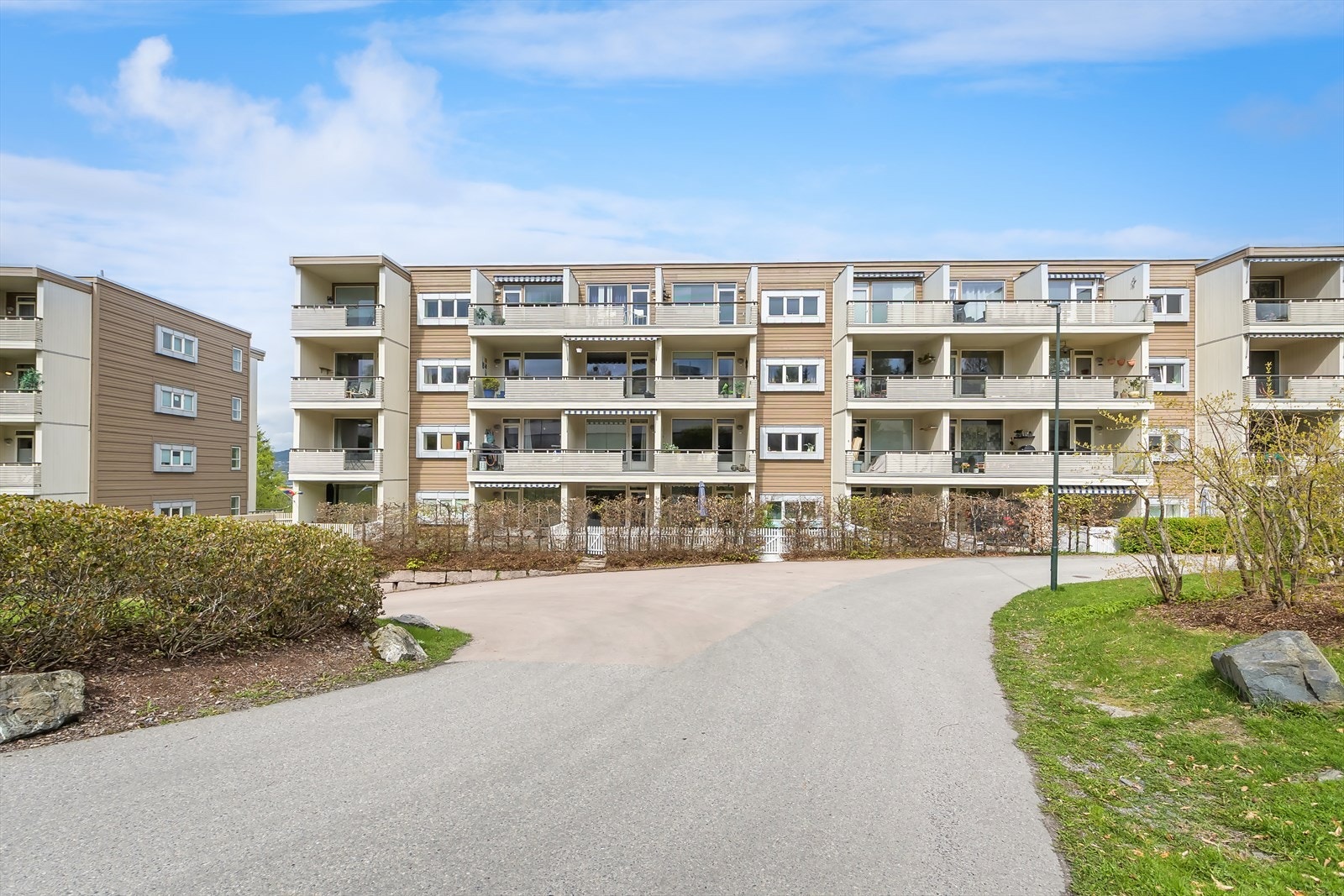 Leiligheten disponerer en parkeringsplass i garasje! Galleribilde