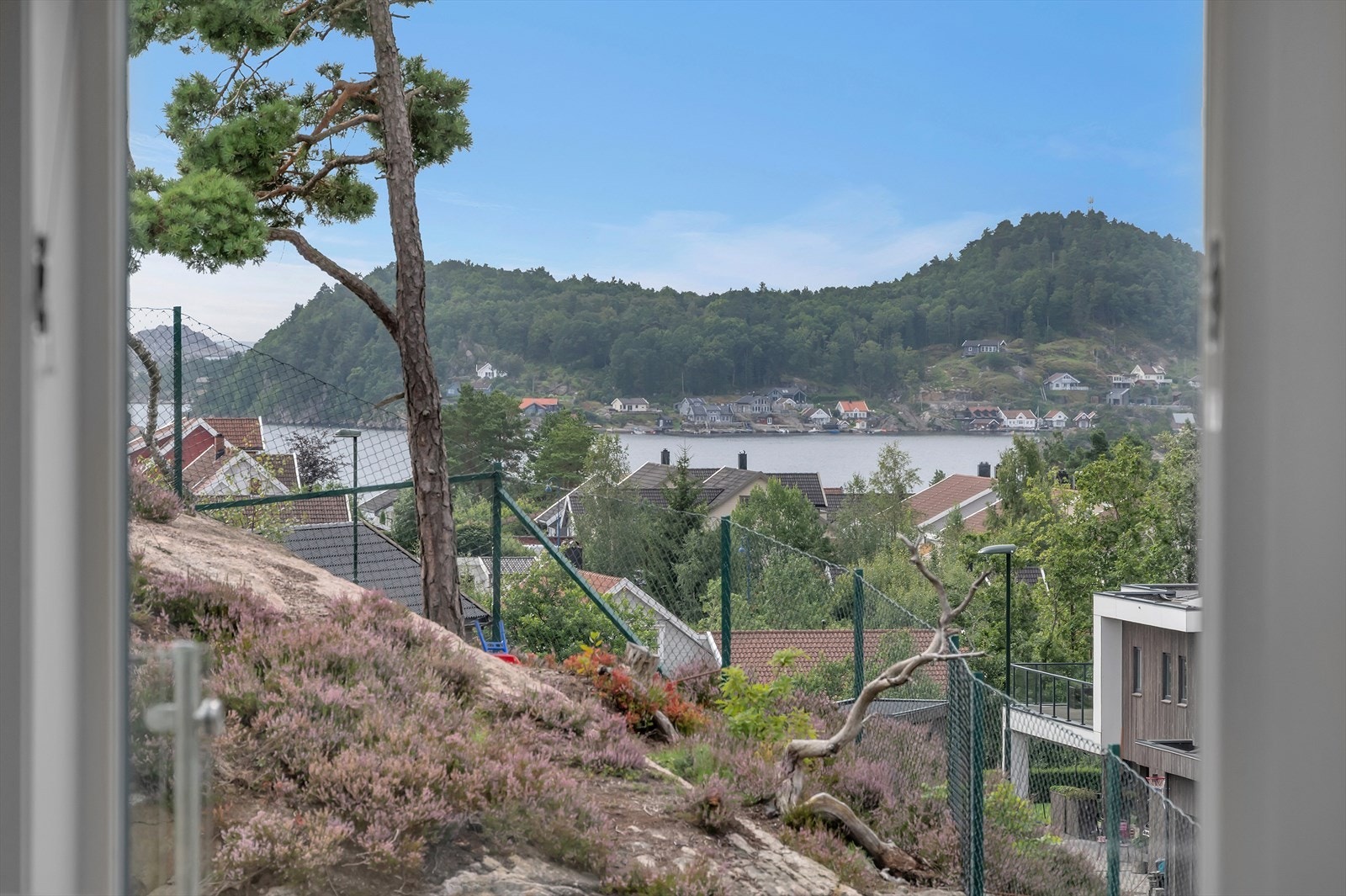 Nydelig utsikt over Torvefjorden i Søgne. Galleribilde