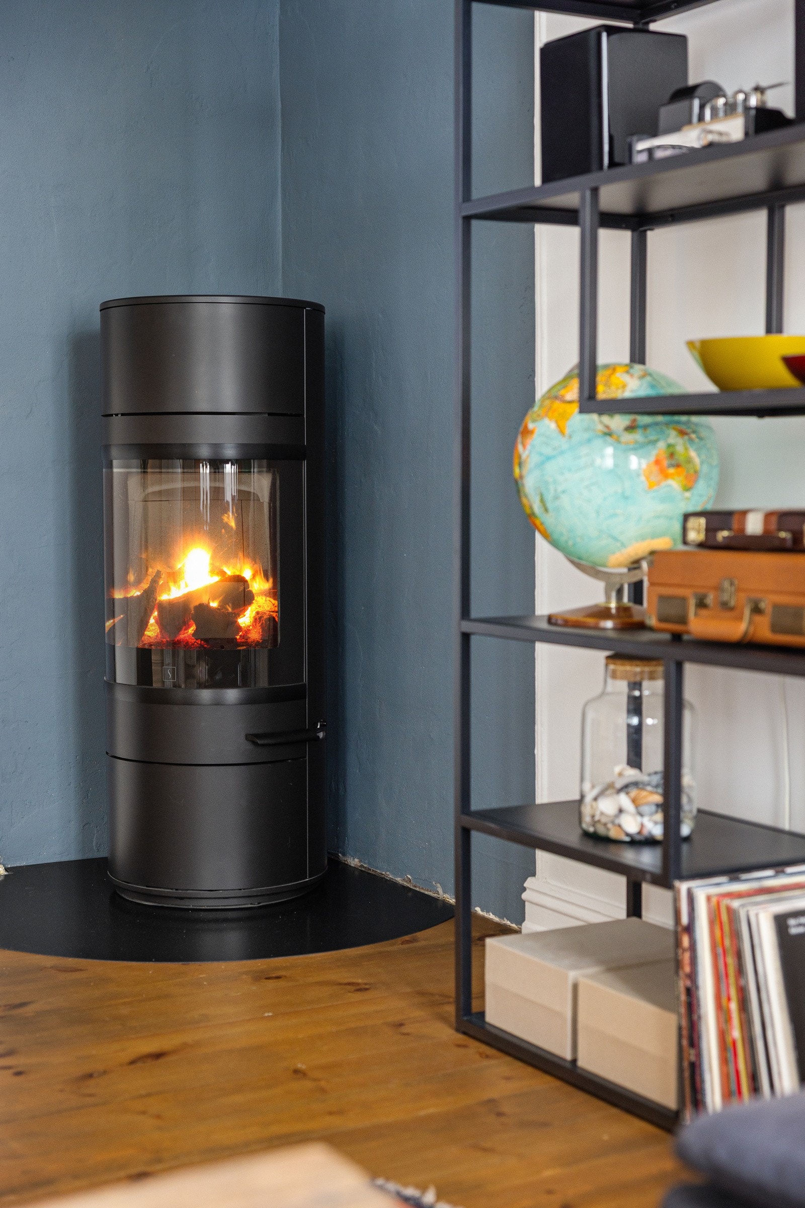 - Moderne, effektiv vedovn. Pipeløpet ble rehabilitert med stålpipe 2017 - Galleribilde