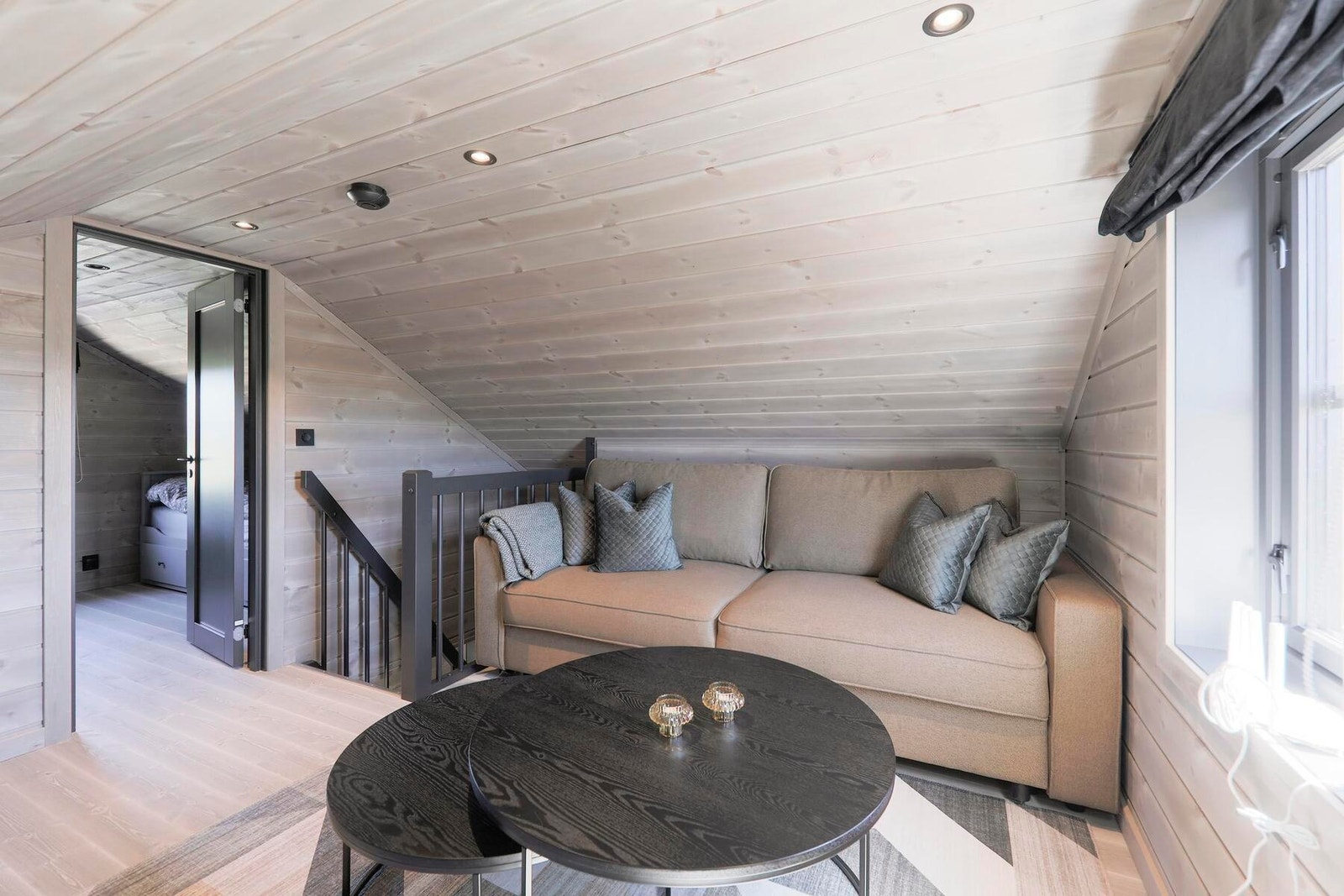 Foto fra en oppsatt hytte. Hemsen kan deles inn i flere rom dersom man ønsker Galleribilde