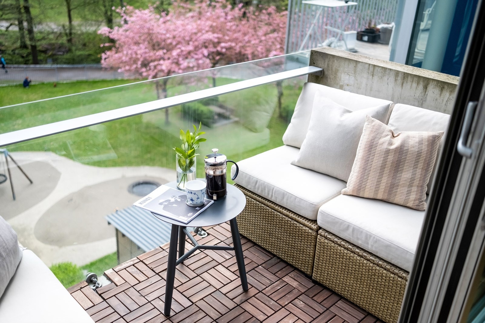 Plass til utemøblement. Galleribilde