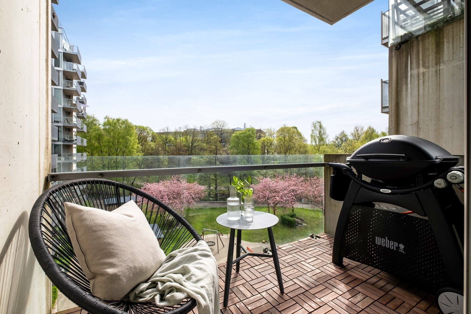 Fra soverommet er det adkomst til den andre balkongen som også er på 4 kvm. Galleribilde