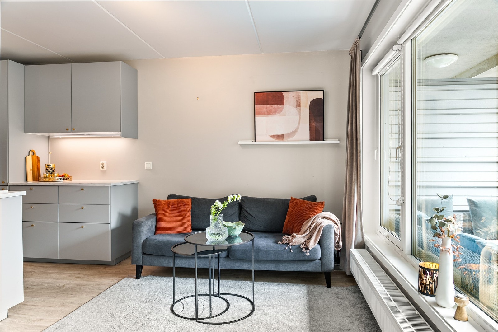 Vinduene er utstyrt med lystette rullegardiner. Galleribilde