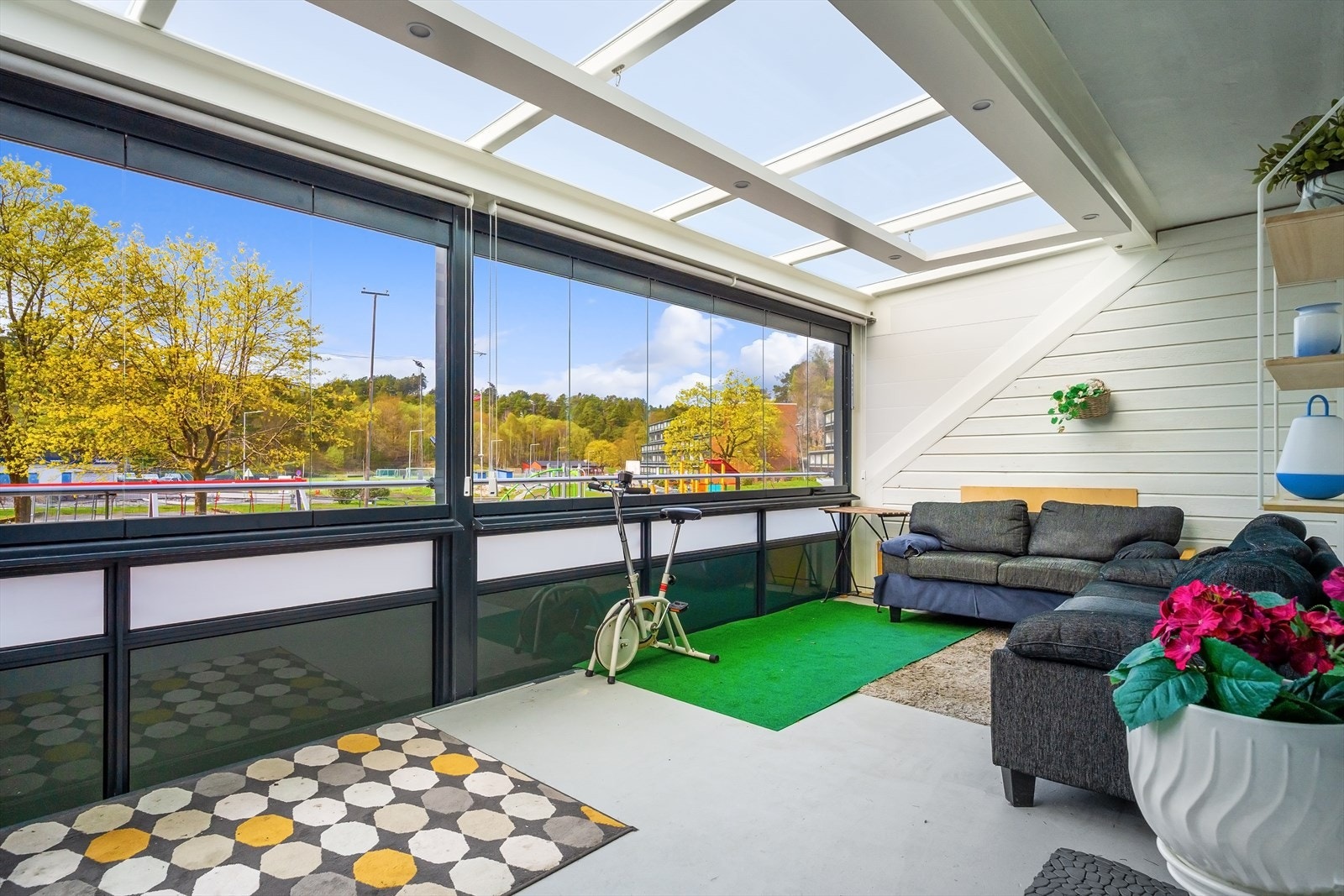 Balkong og fasade ble oppgradert i regi av borettslaget i 2024. Galleribilde