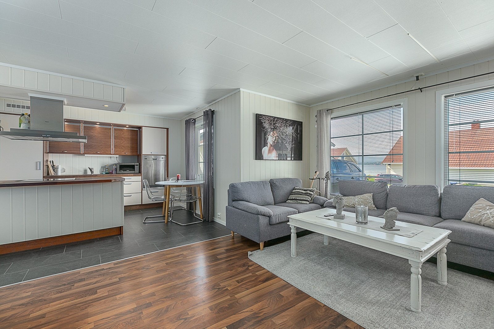 Stuekjøkken i utleiedelen. Galleribilde