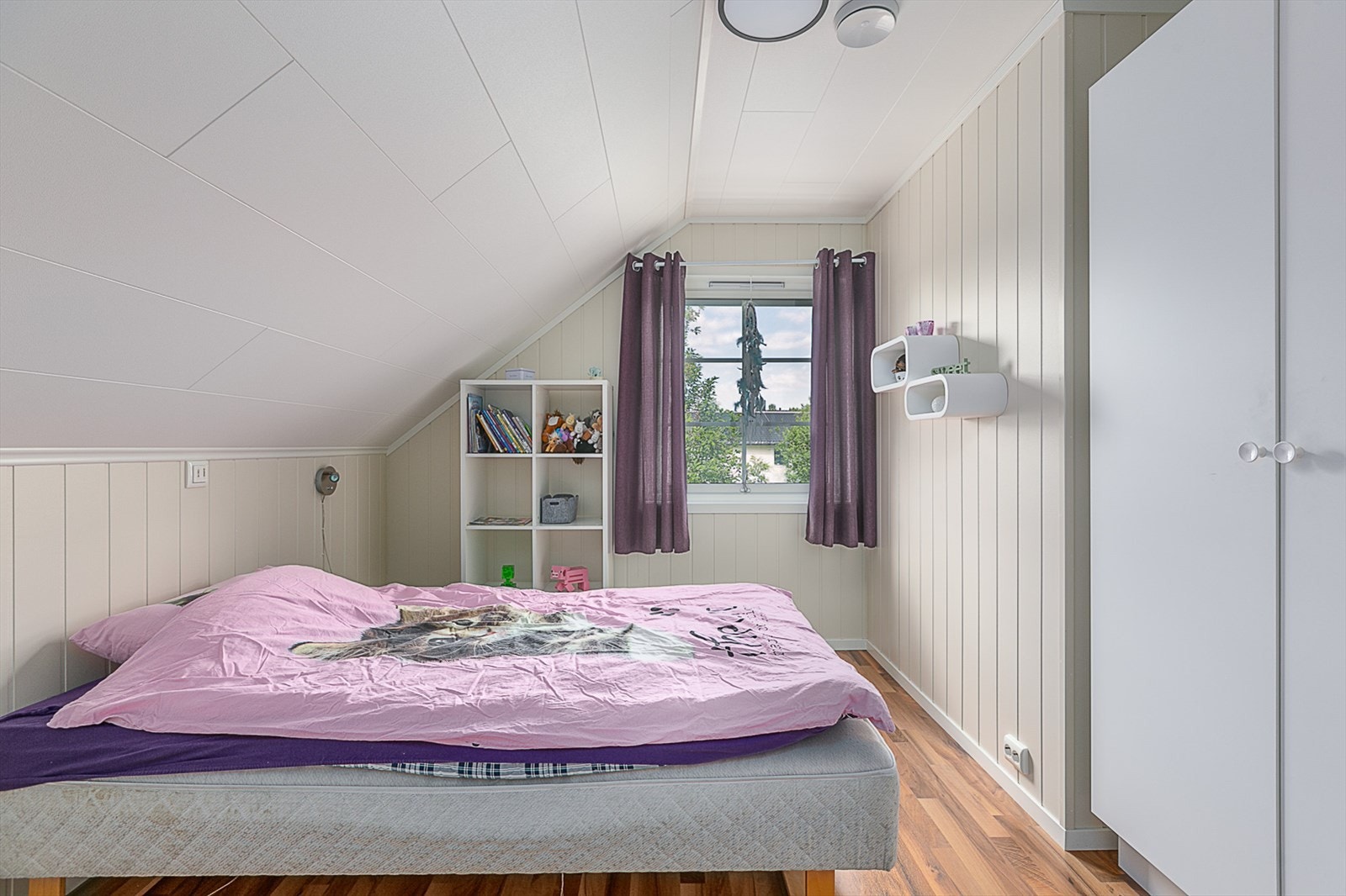 Soverom. Galleribilde