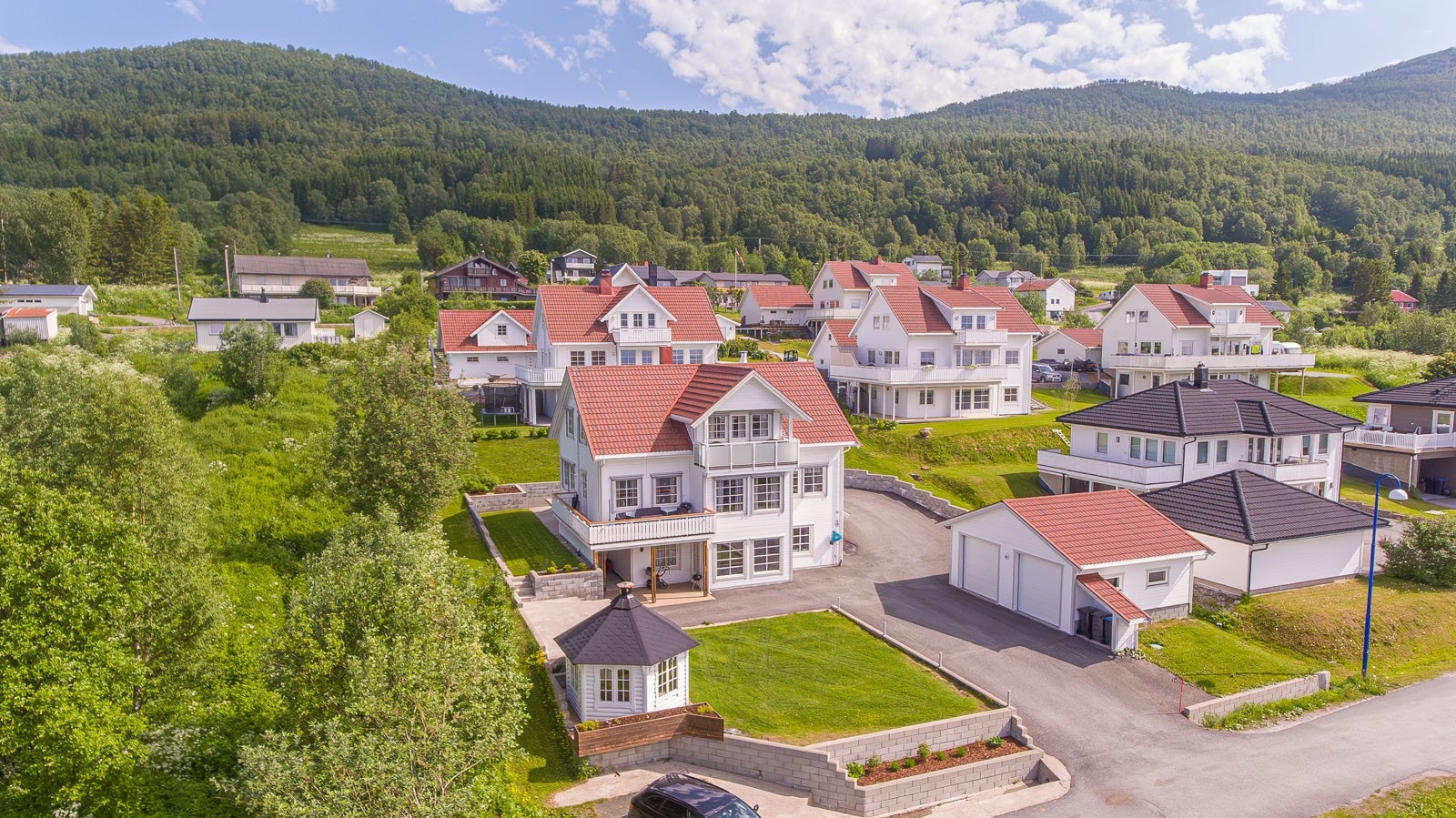 Velkommen til Trollvikøyra 19 - Stor og innholdsrik enebolig med dobbelgarasje og utleie. Galleribilde