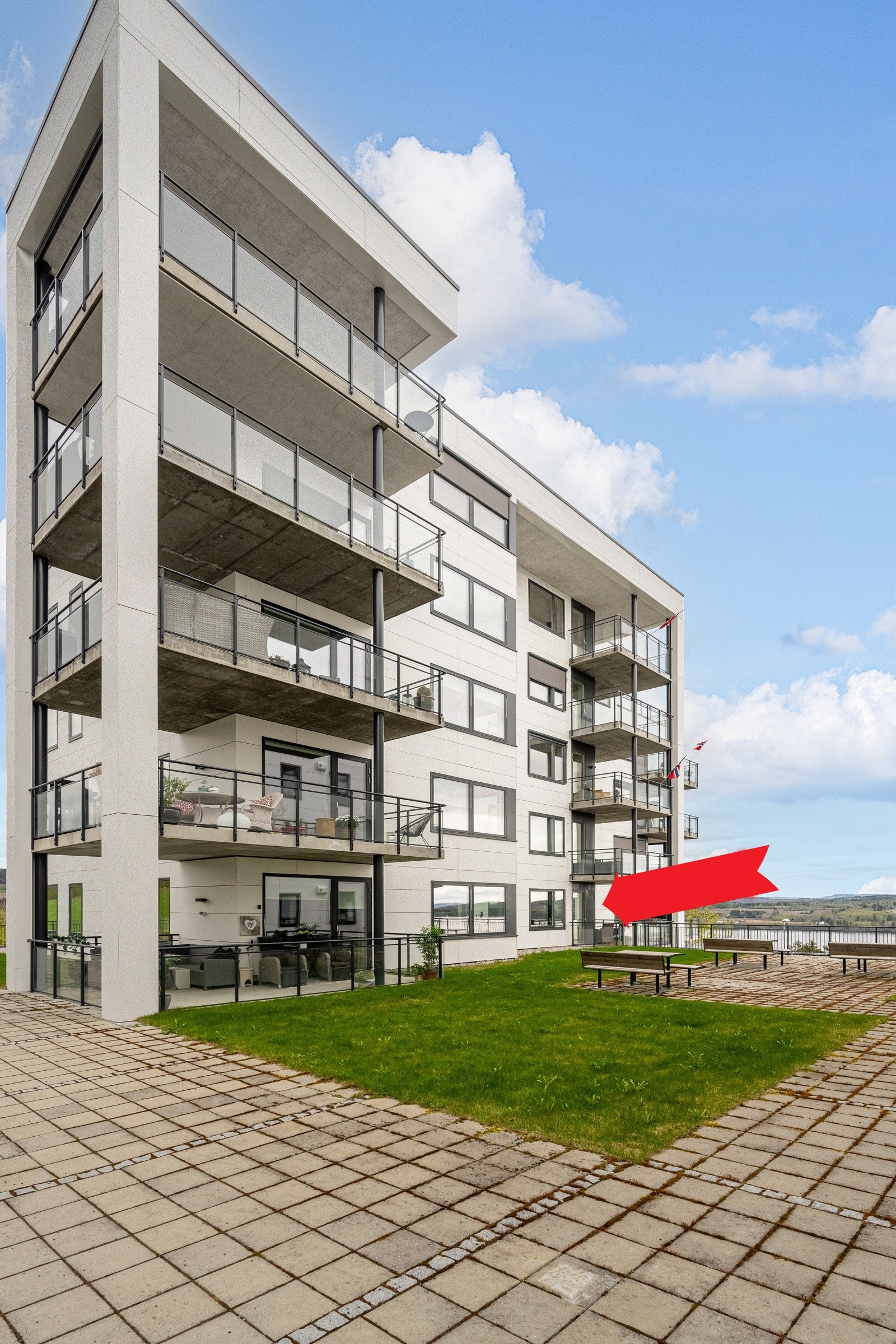 Leiligheten er på bakkeplan med lett adkomst til fellesområder Galleribilde