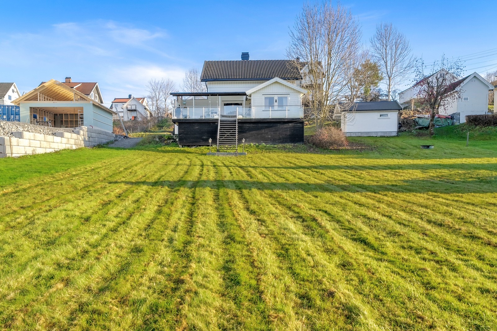 Her er det gode muligheter for forskjellige aktiviteter som ballspil og annen morro! Galleribilde