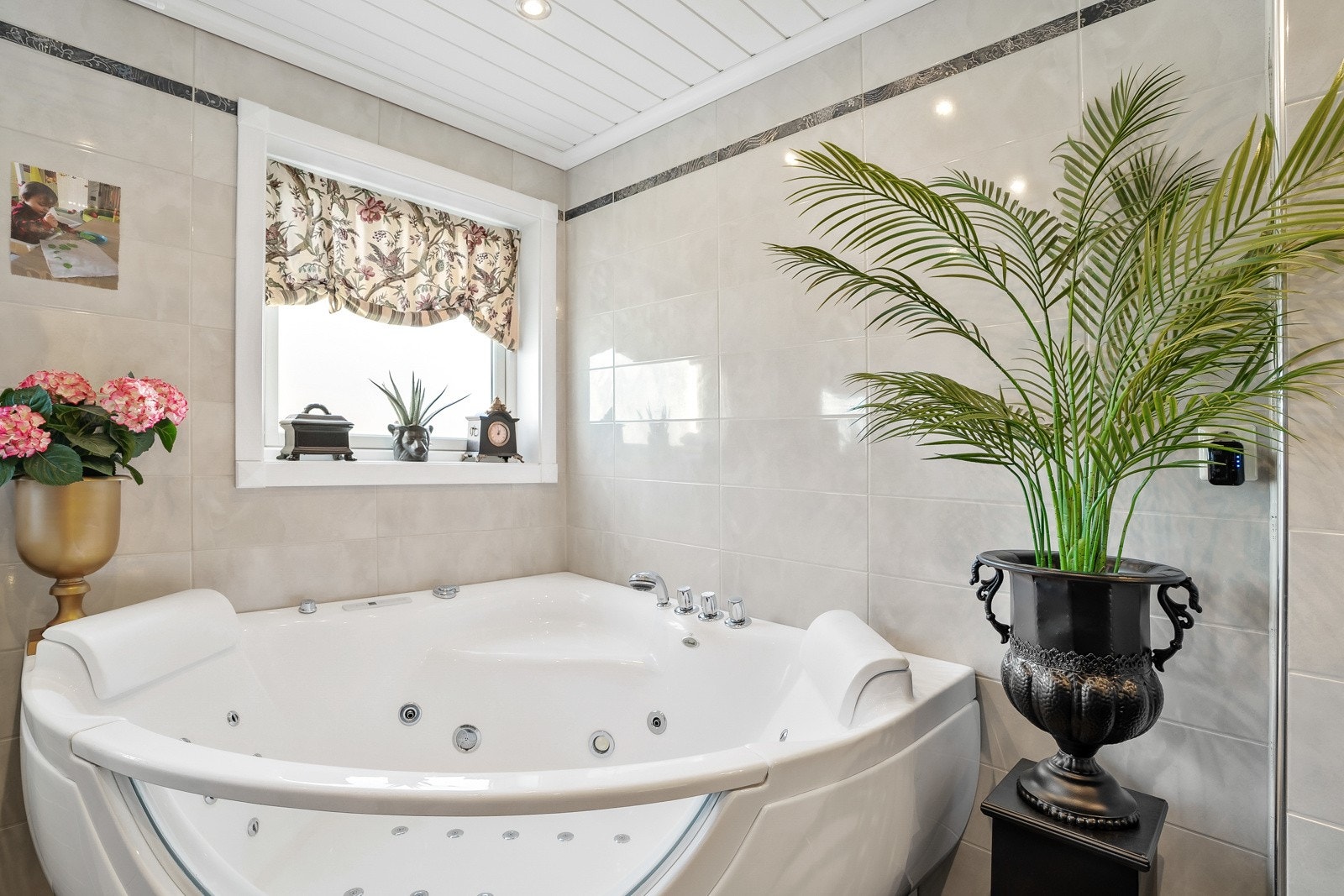 Her kan man trekke seg tilbake for et avslappende bad. Galleribilde