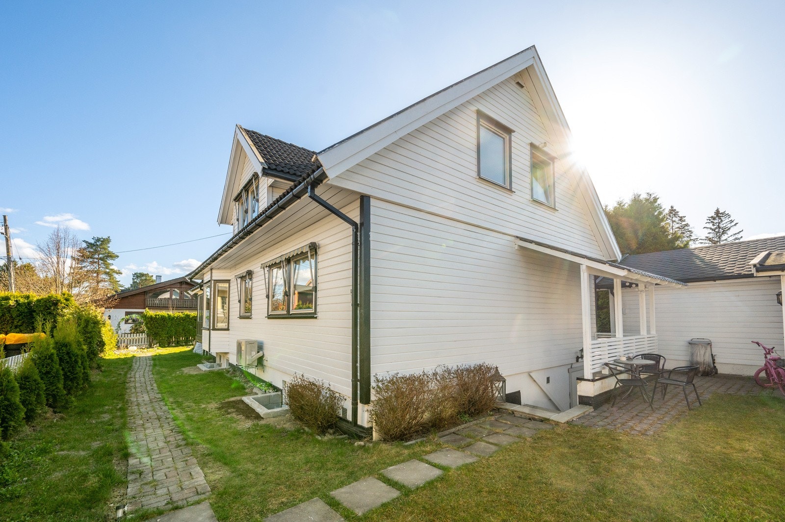 Huset er velholdt og inneholder mange fine kvaliteter Galleribilde