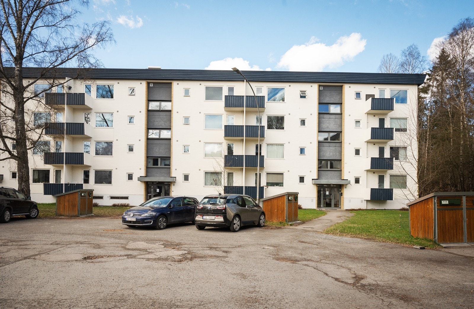 Her bor du rolig og tilbaketrukket med kort vei til T-bane, turmuligheter og matbutikker. Galleribilde