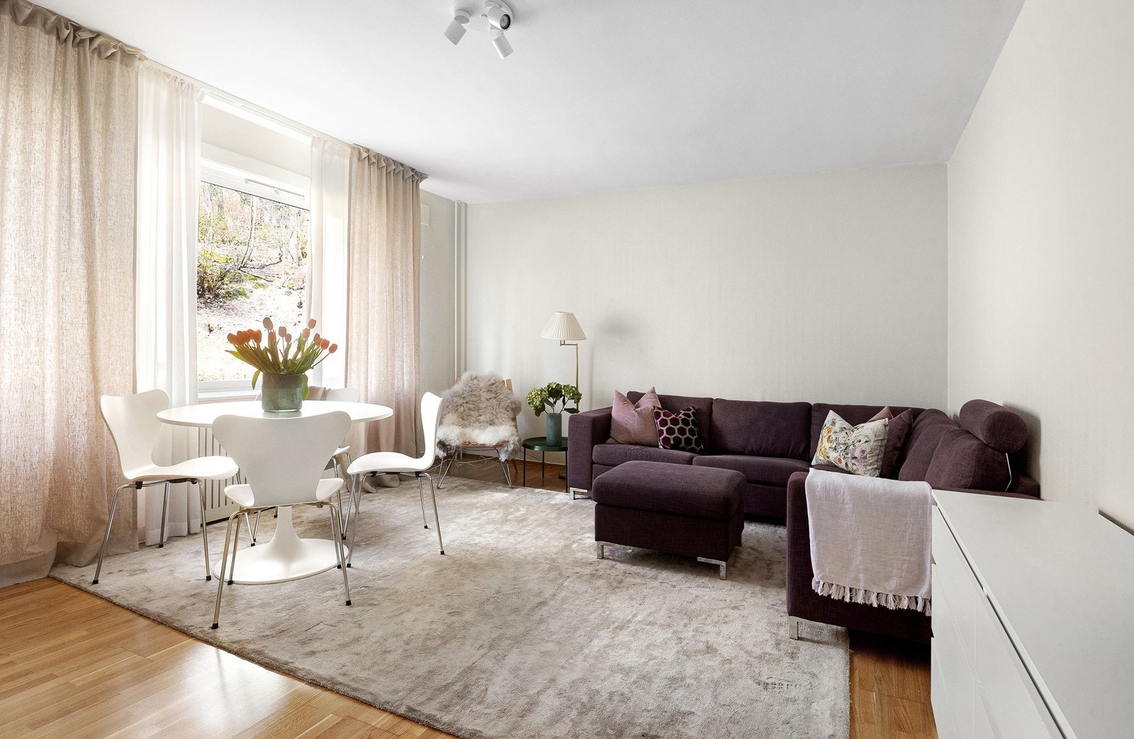 Velkommen til Minister Ditleffs vei 11C - en lekker 2-roms med høy standard og balkong! Galleribilde