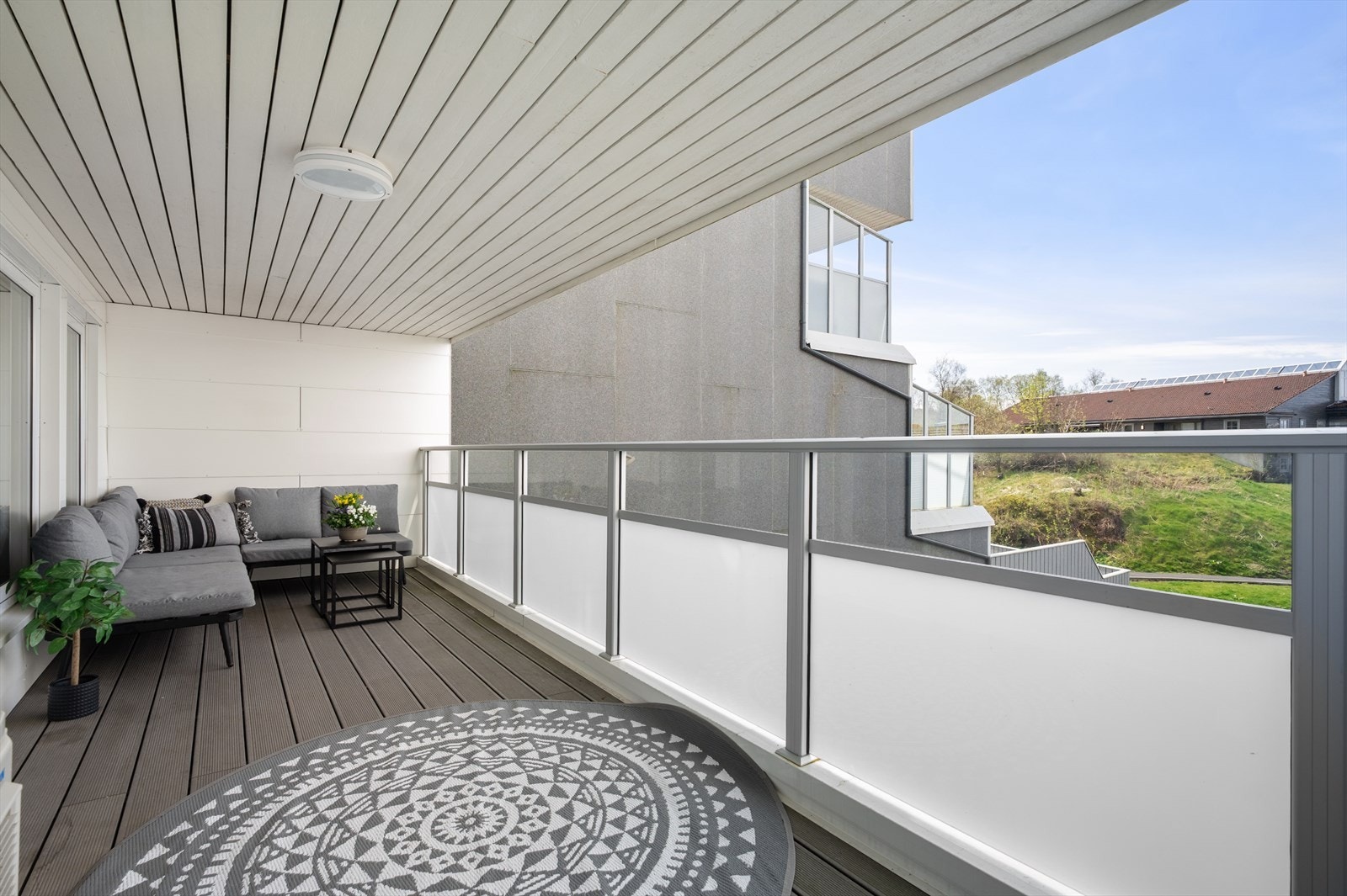 God plass til å innrede med sittegruppe og annet ønsket innredning. Galleribilde