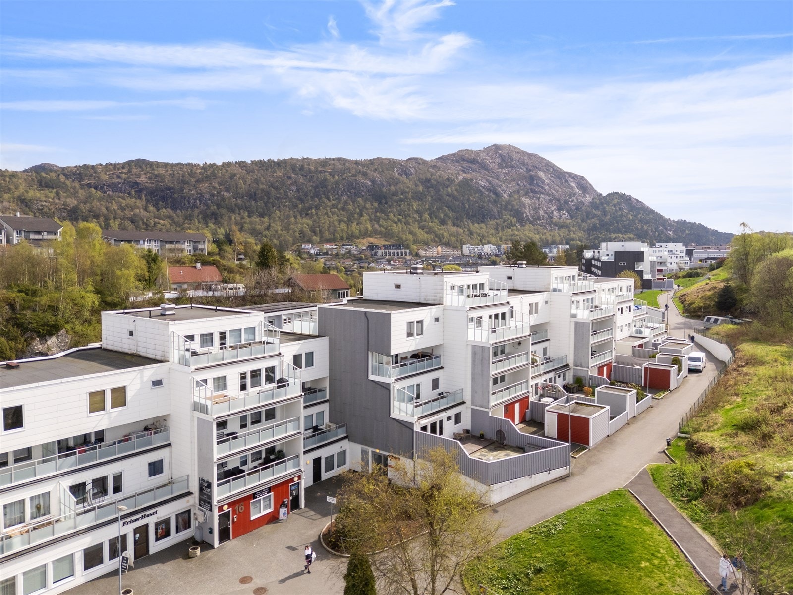Leiligheten har en fin og sentral beliggenhet i Olsvik. Galleribilde