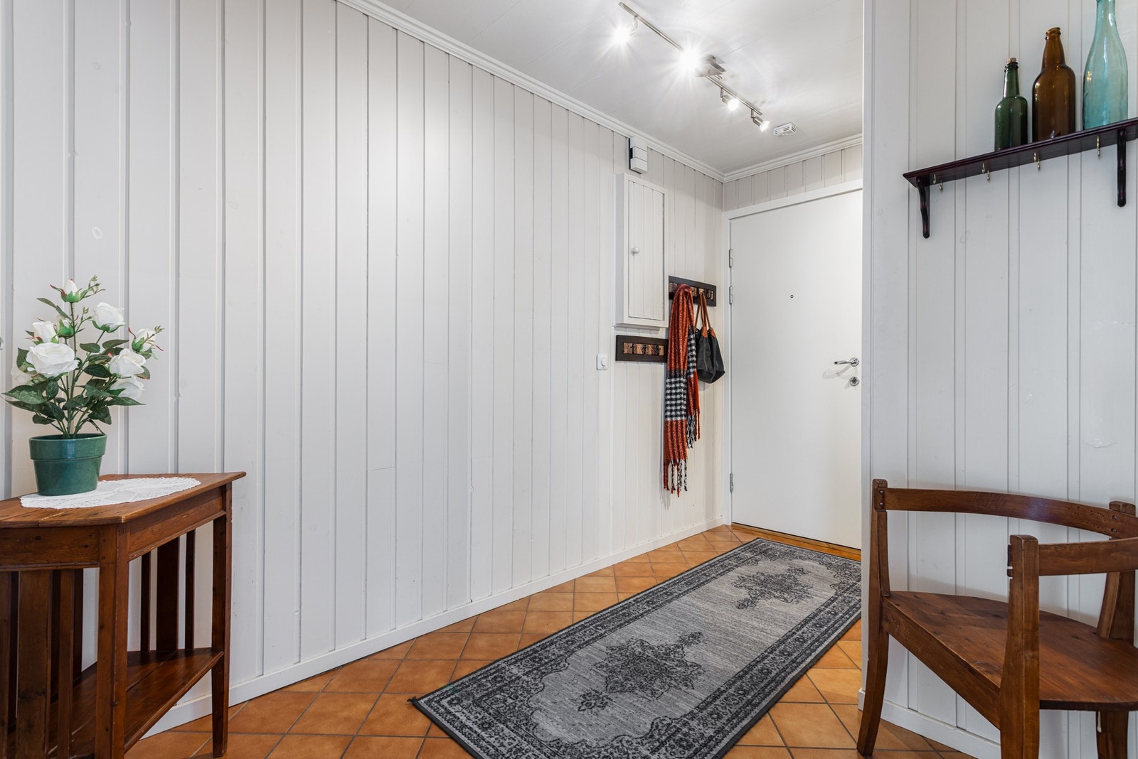 Vel inne blir du møtt av en lys og flott entré. Galleribilde