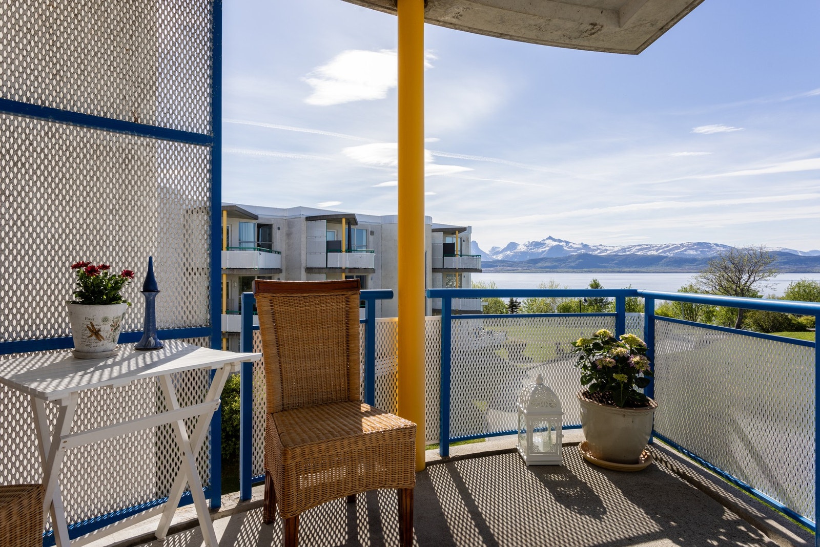 Balkongen byr på en nydelig utsikt. Galleribilde