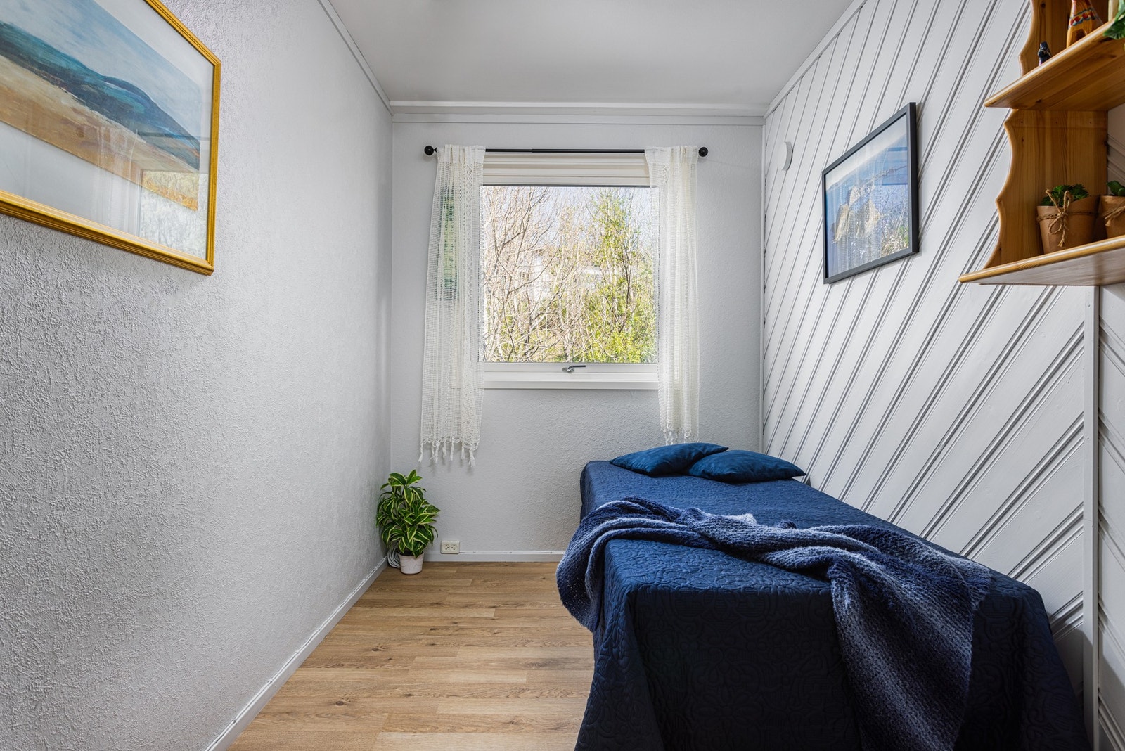 Her finner du plass for å møblere med seng, skap og annet møblement. Galleribilde