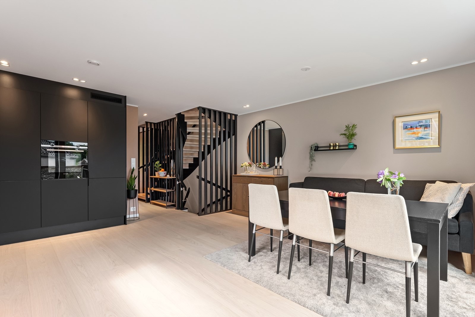 Her vil du trives! Galleribilde