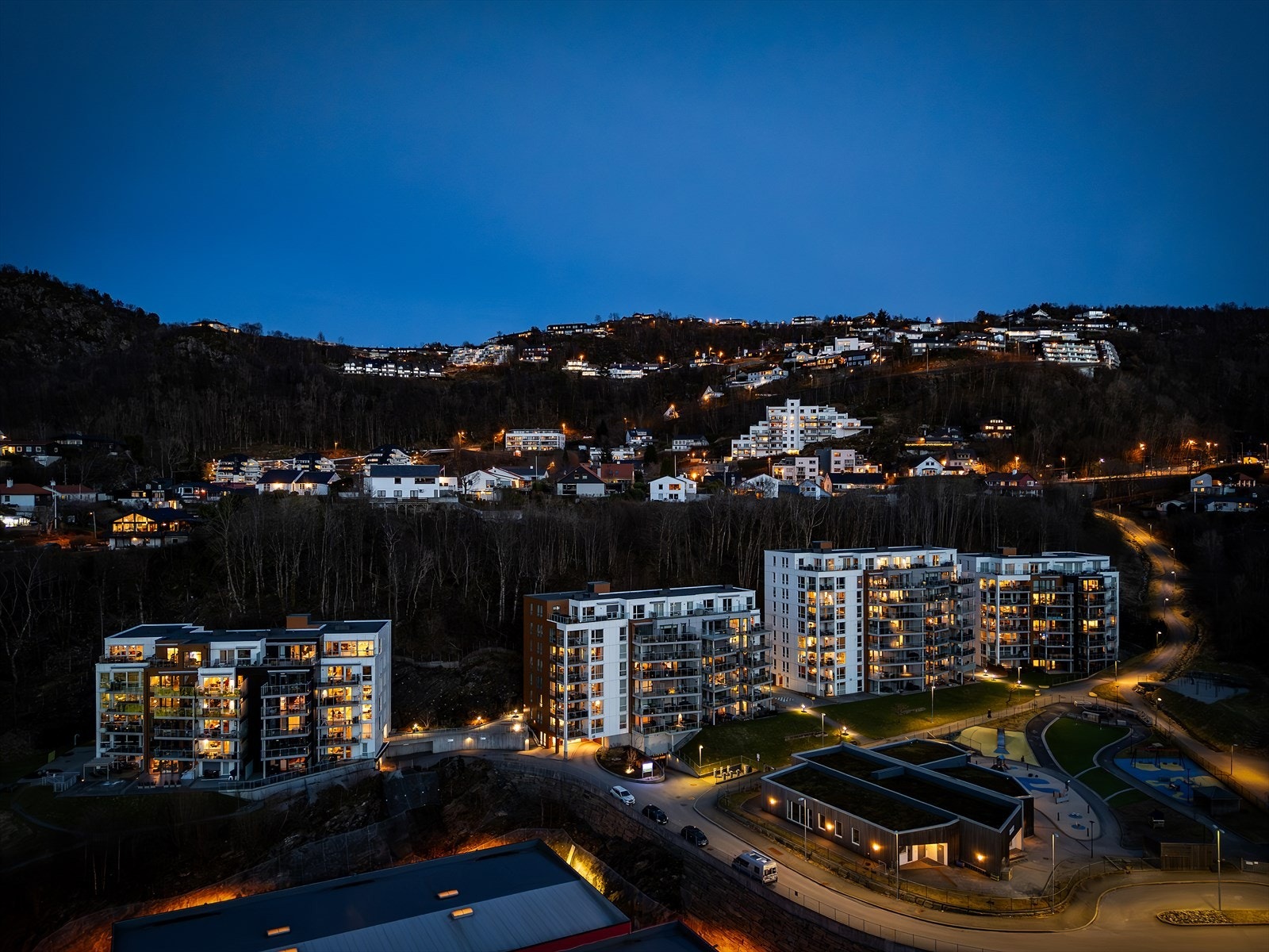 - Sameiet består av fire frittstående hus med til sammen 133 leiligheter - Galleribilde