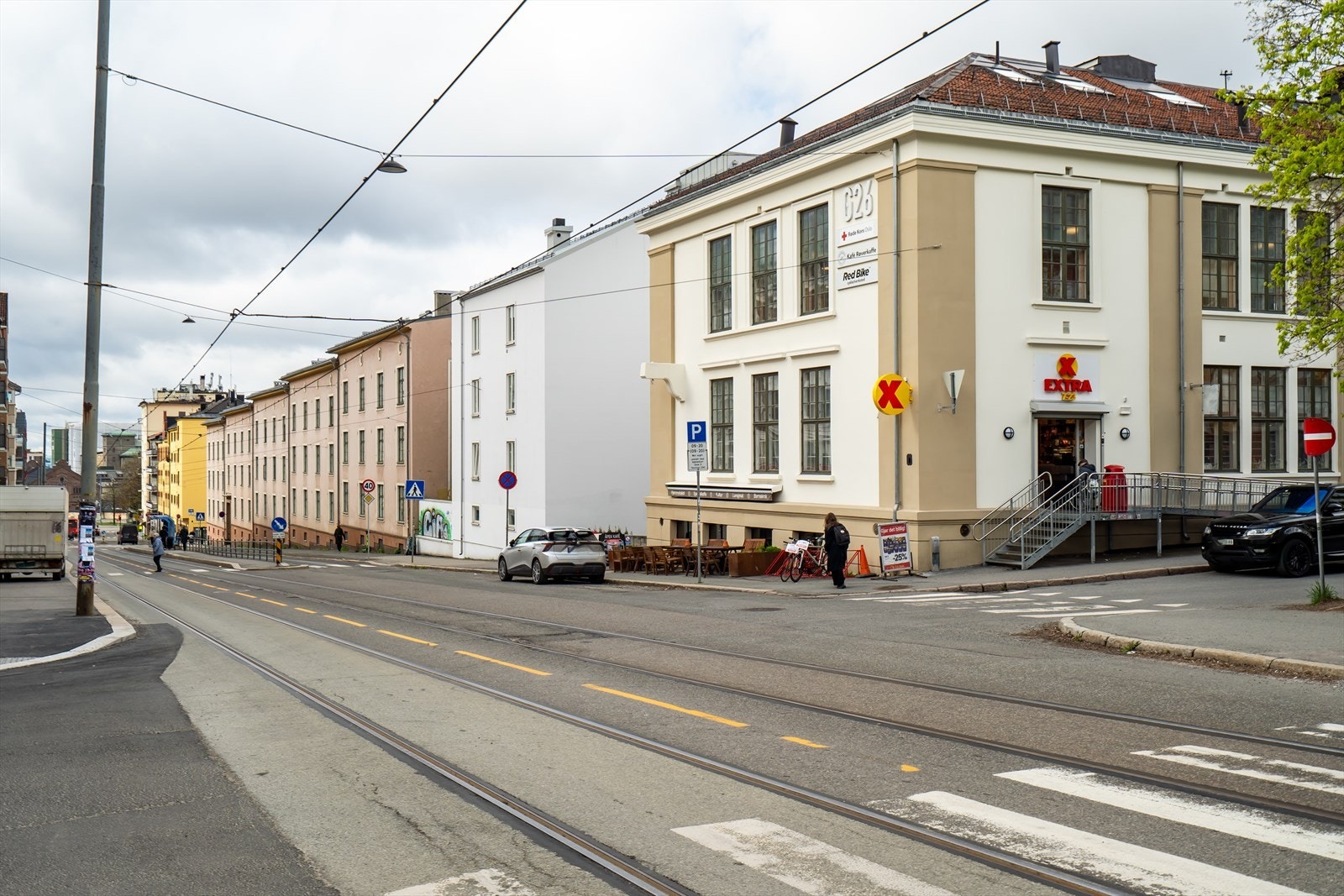 Gode kollektivmuligheter med Storo t-banestasjon rett i nærheten. Galleribilde