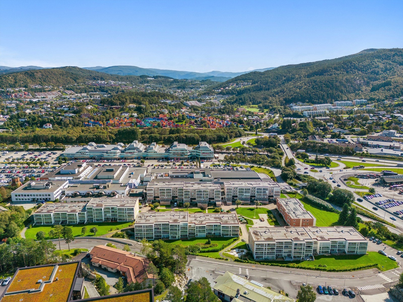 Veldig sentral beliggenhet like ved Åsane senter. Galleribilde