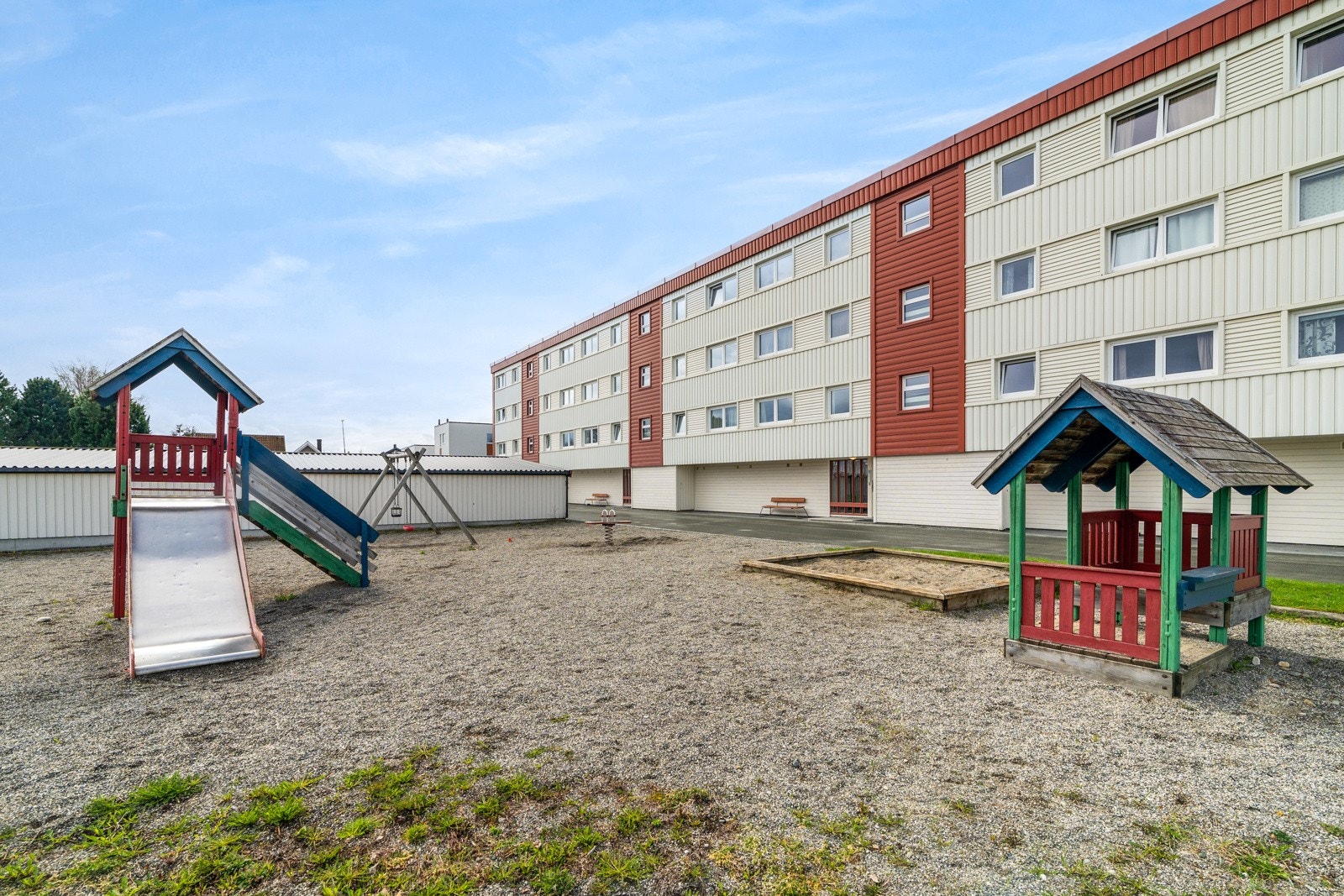 I 2014 ble det utført taktekking på alle blokker, og alle oppganger ble malt. Galleribilde