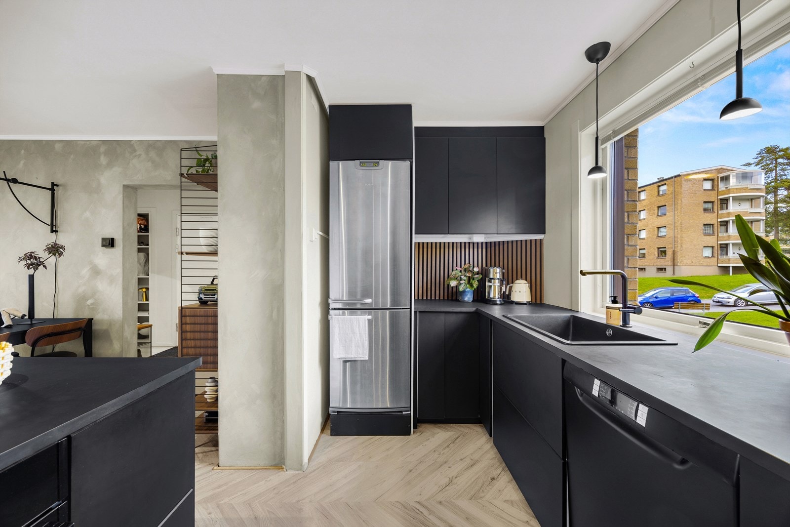 For ekstra trygghet er det installert både automatisk vannstopper og komfyrvakt. Galleribilde