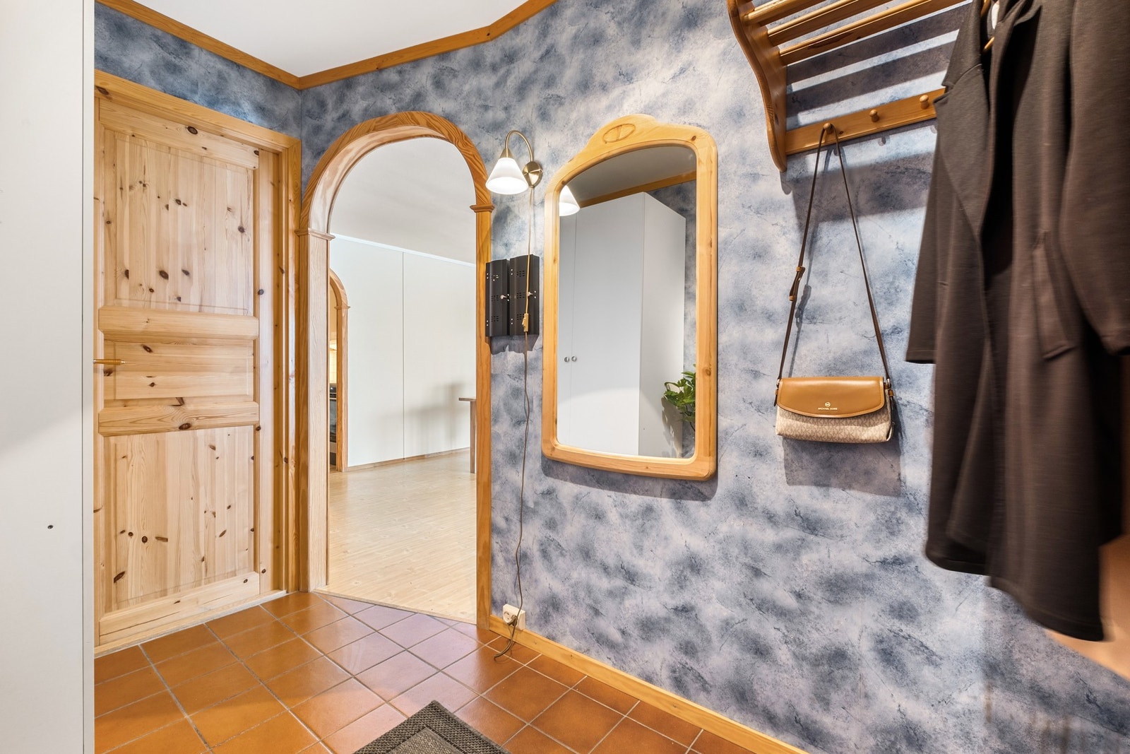 Det er satt opp bod i entré Galleribilde