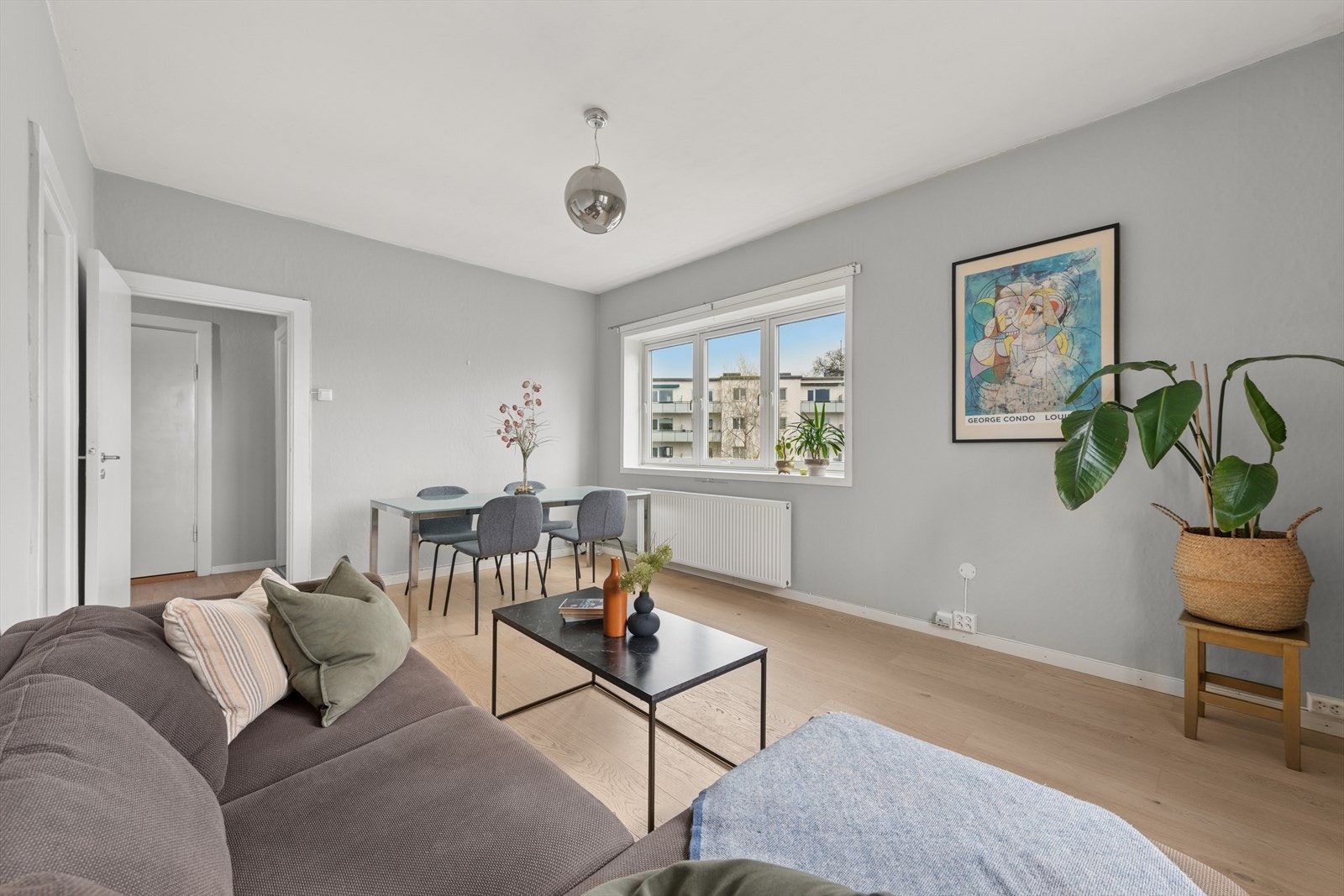 Sonia Sheikh v/DNB Eiendom har gleden av å presentere Olaf Schous vei 1! Galleribilde