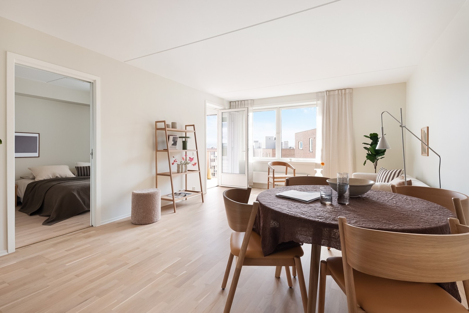 Visste du at varmtvann og fyring (A-konto) og tv/bredbånd er inkludert i felleskostnadene? Dette bidrar til en mer oversiktlig privatøkonomi. Galleribilde