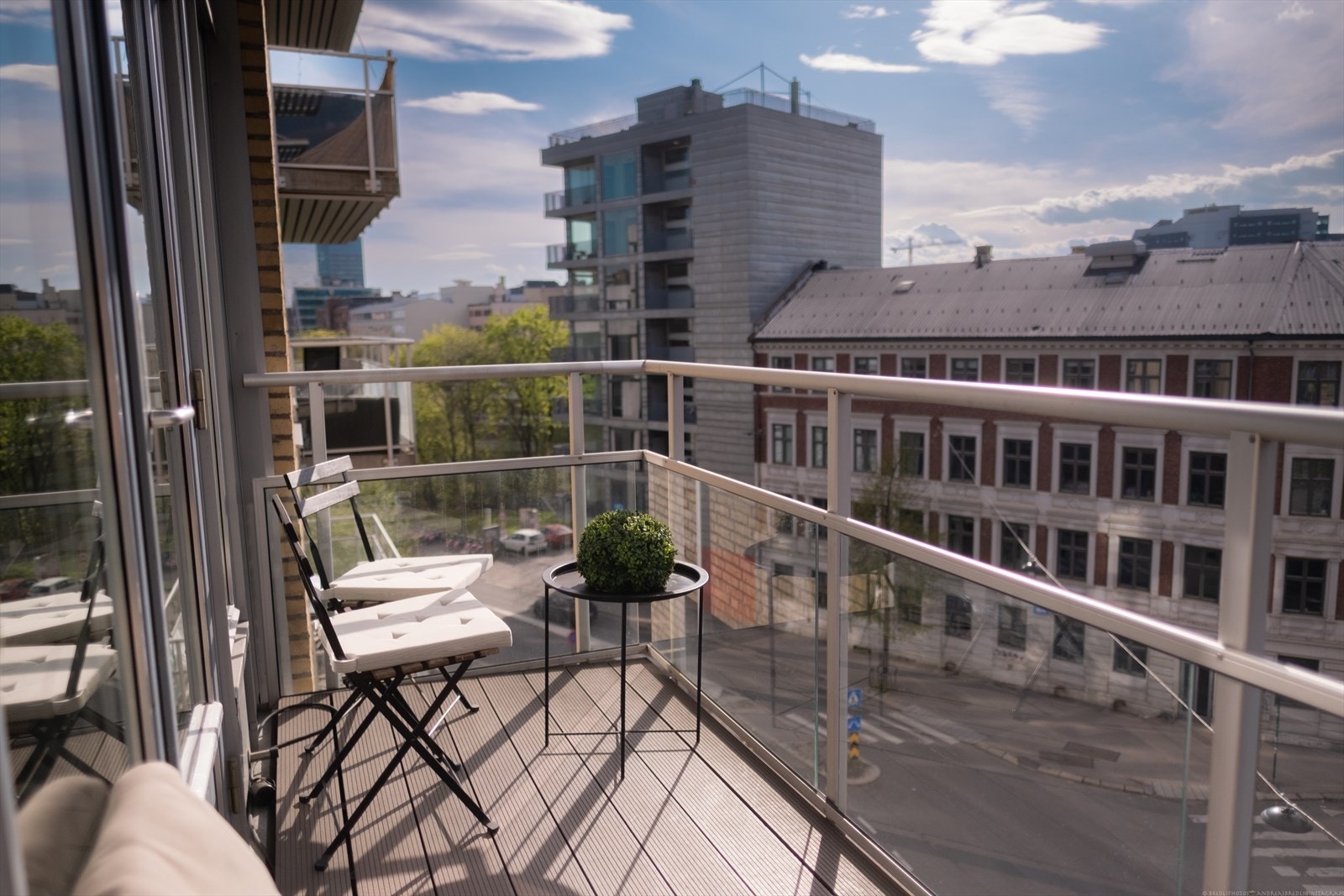 Selgers private solrike bilder. Galleribilde